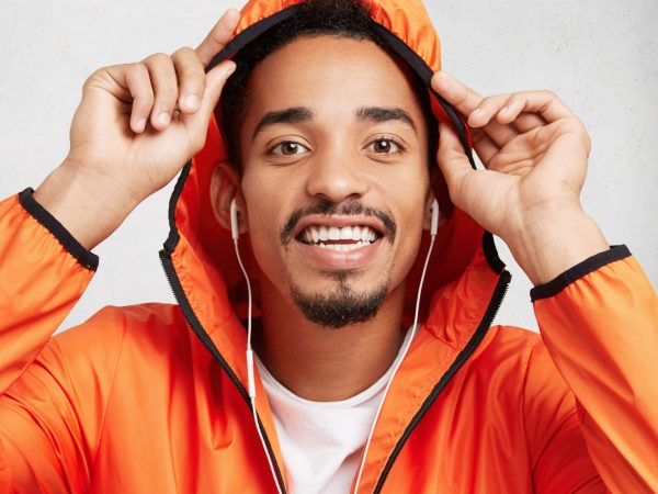 Modelos de jaquetas corta vento masculina para praticar esportes