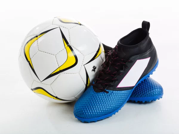 Chuteira infantil: como escolher a ideal para seu pequeno craque